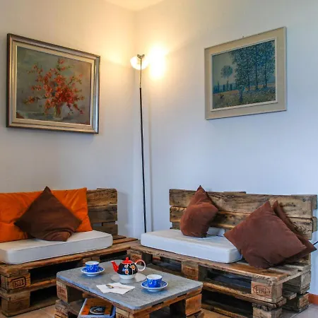 Casa Rosalia-2 *